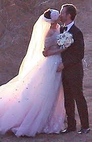 アン・ハサウェイ 結婚式 写真